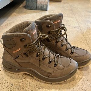 Lowa renegade GTX hiking boots